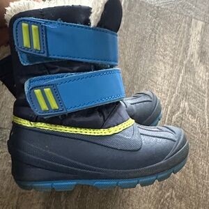 Cat & Jack Navy and Lime Kids Snow Boots
